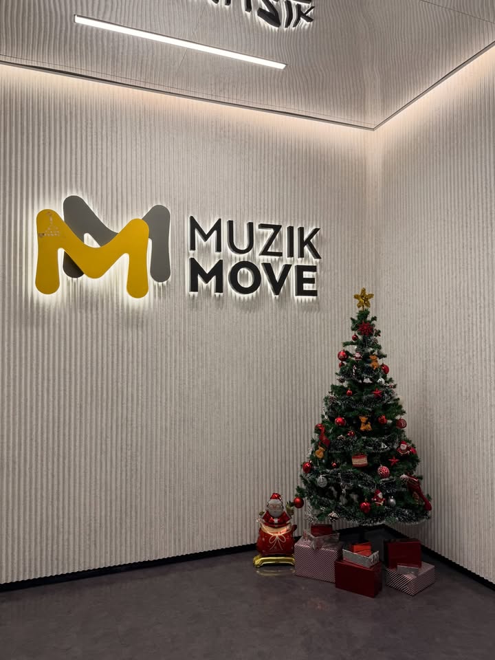 ส้ม - มารี เออเจนี เลอเลย์