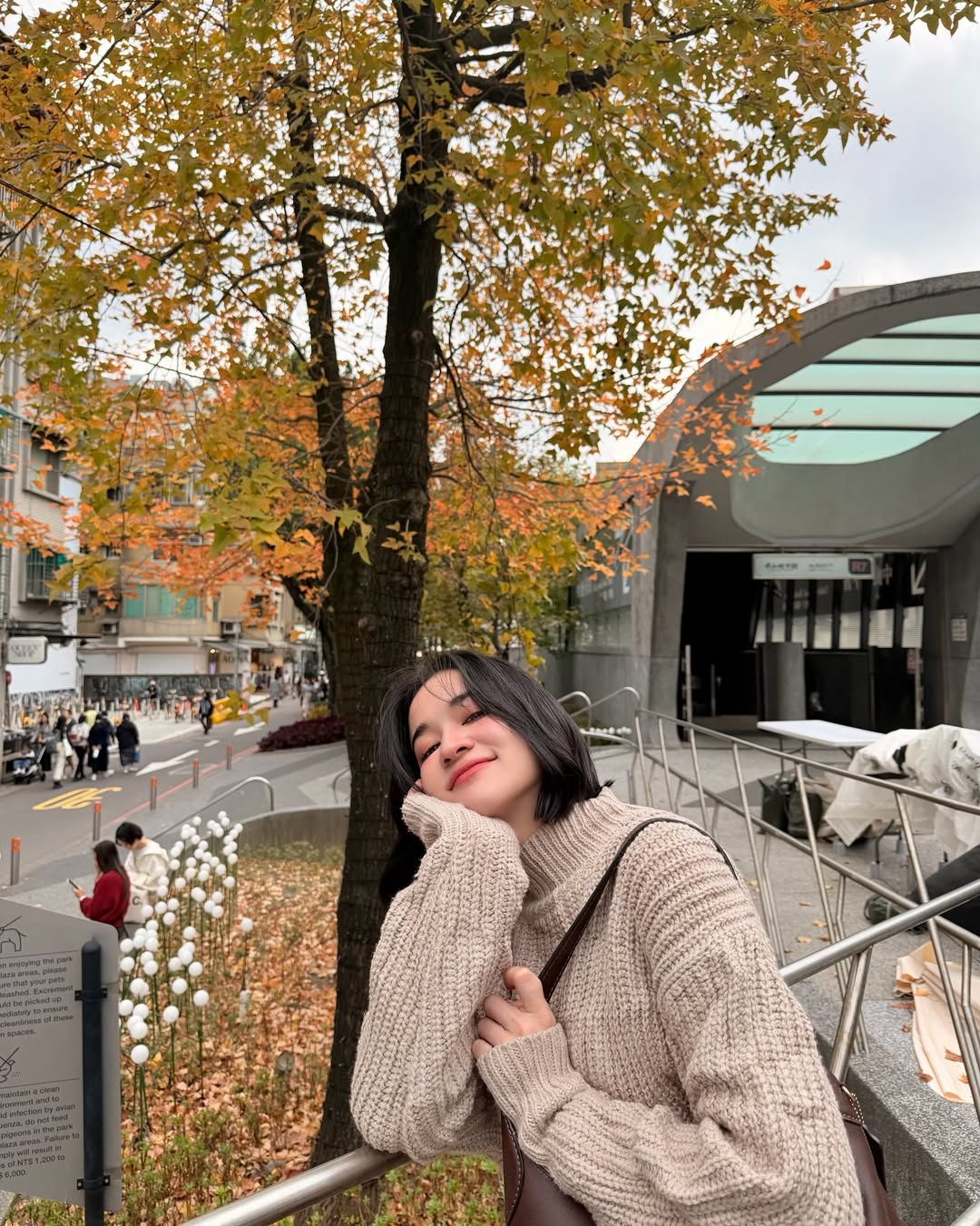 ส้ม - มารี เออเจนี เลอเลย์