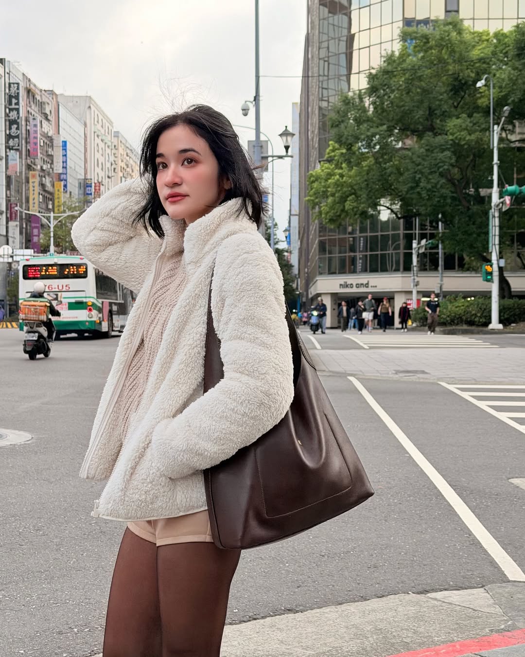 ส้ม - มารี เออเจนี เลอเลย์