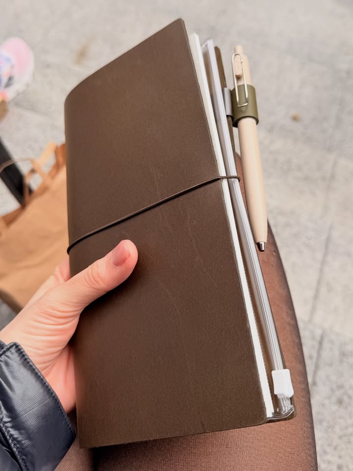 ส้ม - มารี เออเจนี เลอเลย์