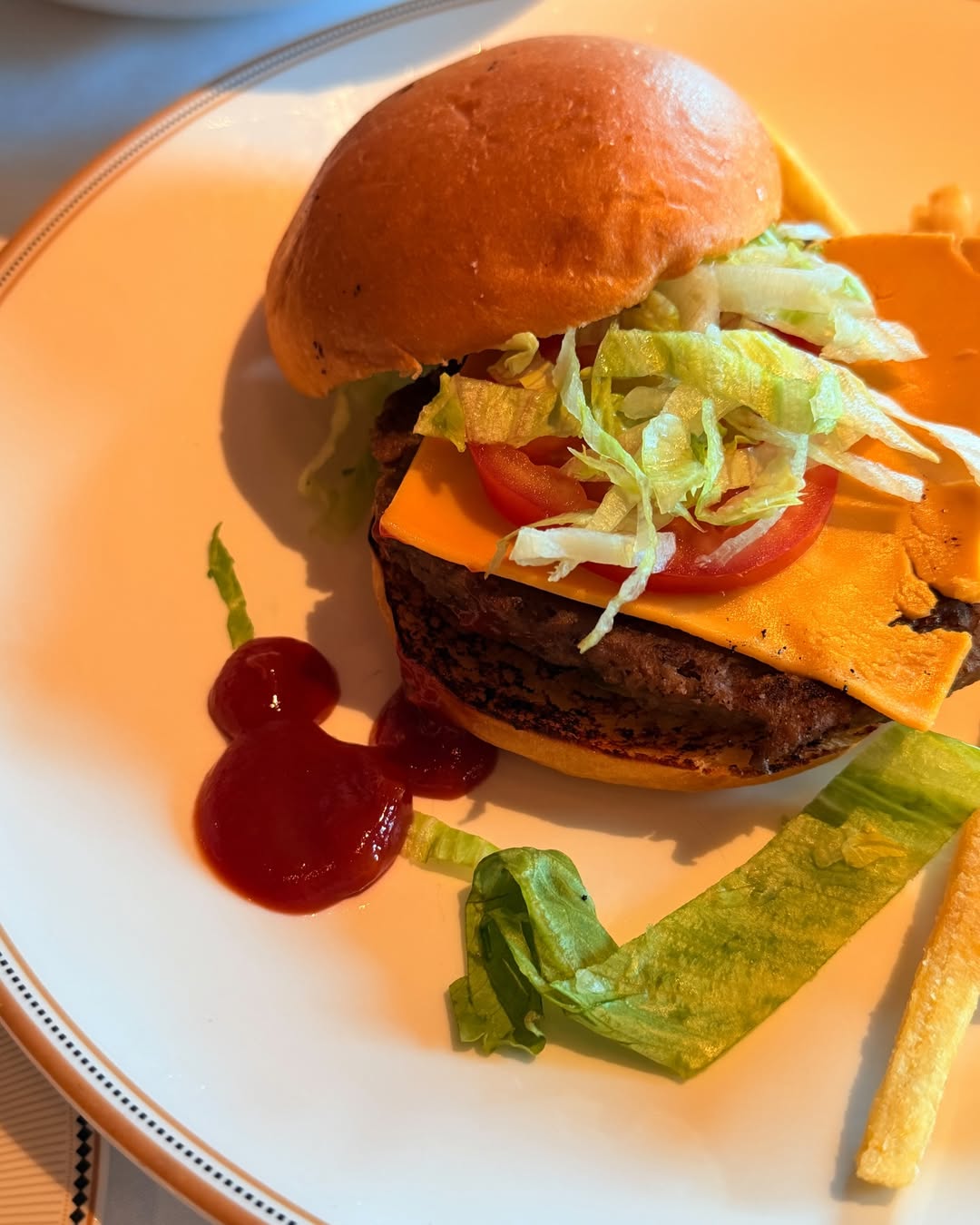 ส้ม - มารี เออเจนี เลอเลย์