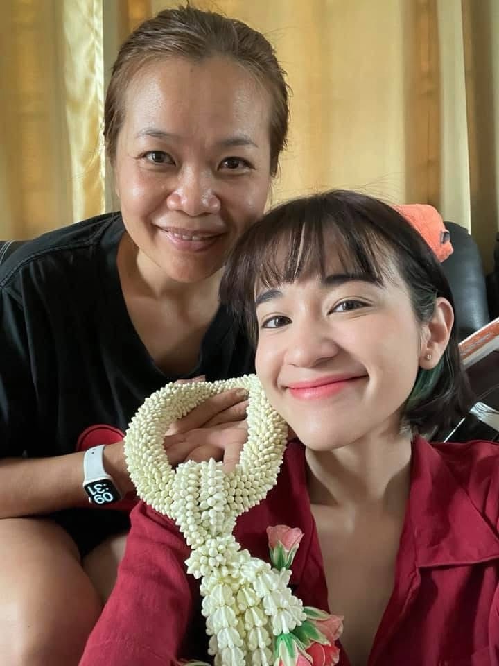 ส้ม - มารี เออเจนี เลอเลย์