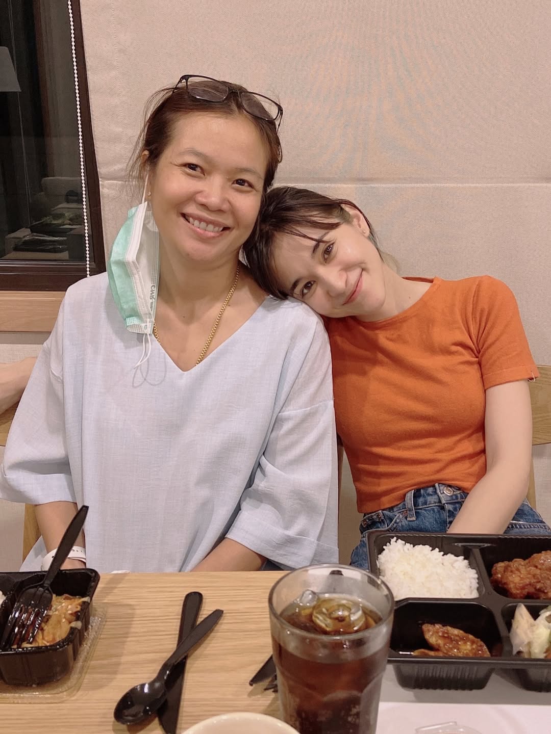 ส้ม - มารี เออเจนี เลอเลย์