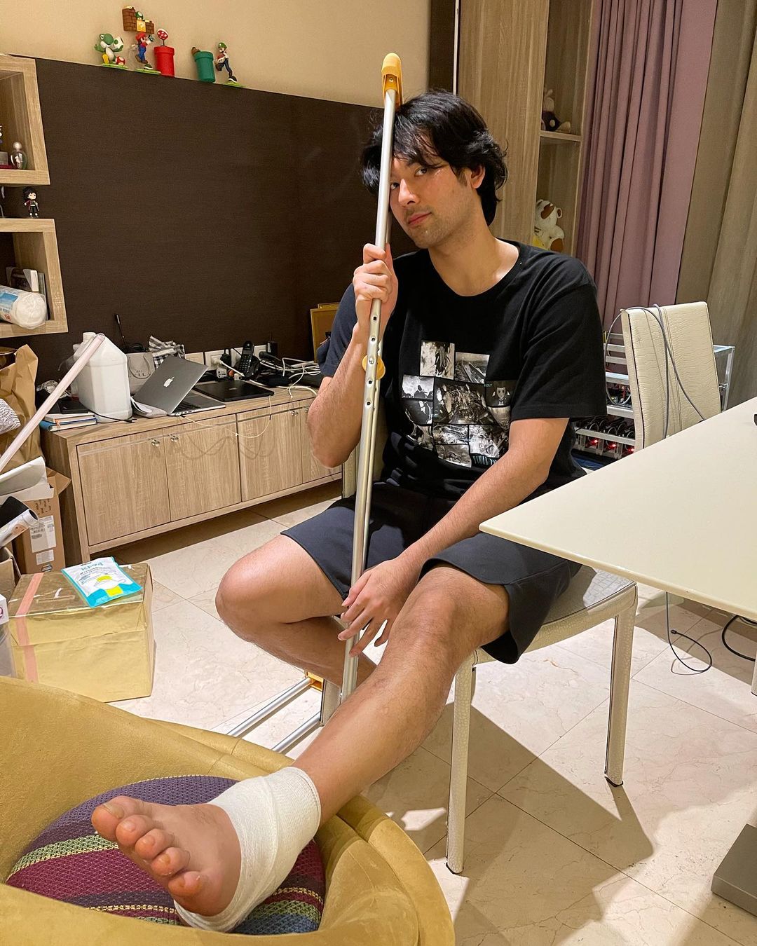 บอมบ์ - ธนิน มนูญศิลป์