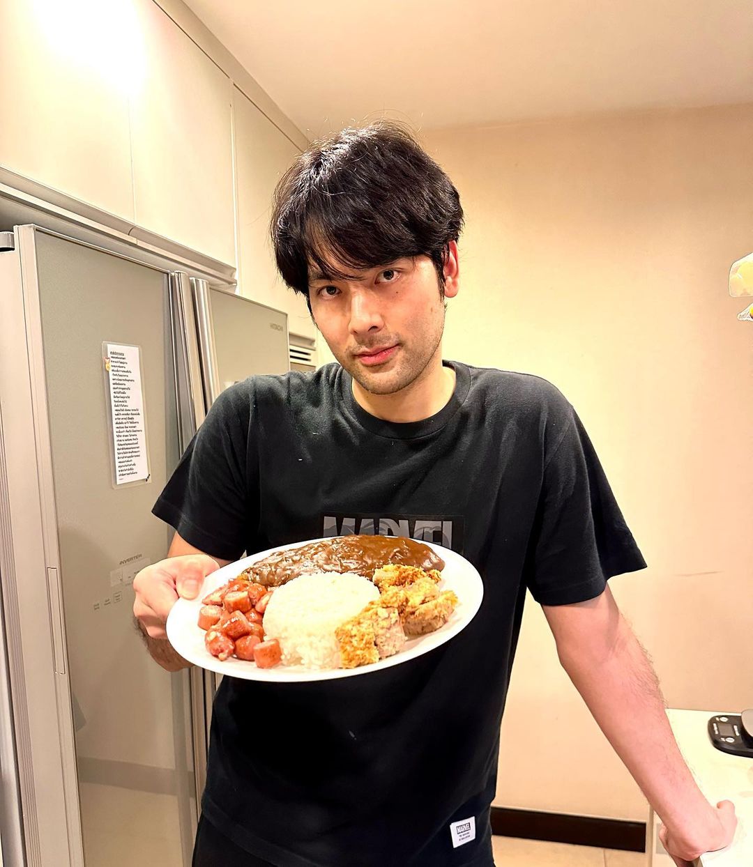 บอมบ์ - ธนิน มนูญศิลป์
