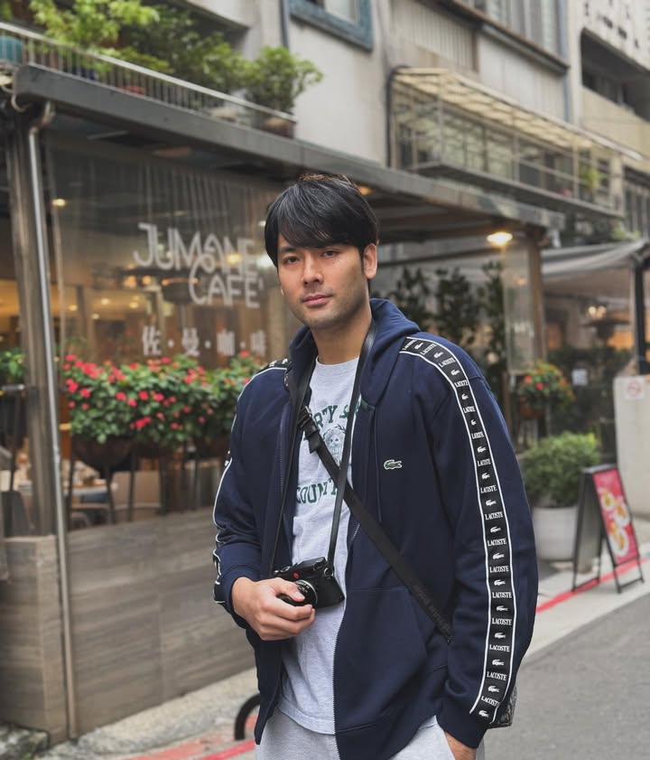 บอมบ์ - ธนิน มนูญศิลป์