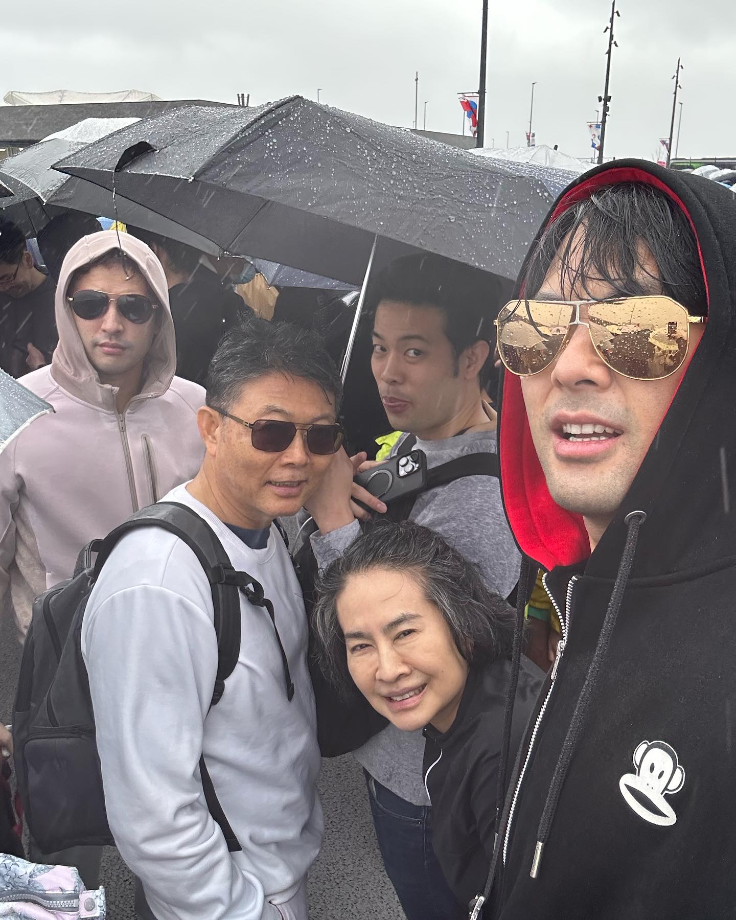 บอมบ์ - ธนิน มนูญศิลป์