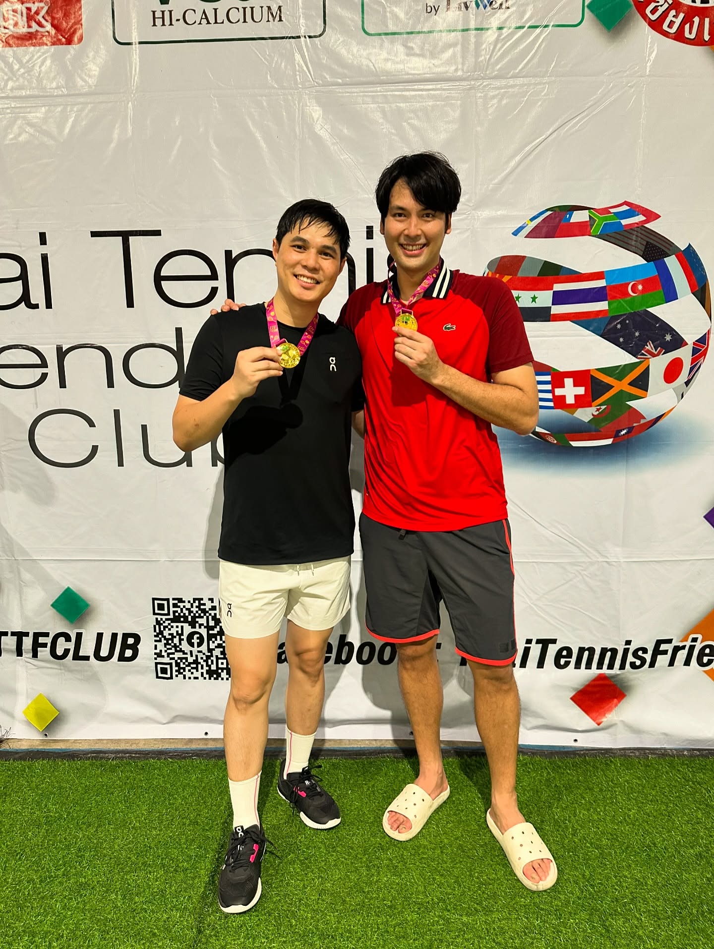 บอมบ์ - ธนิน มนูญศิลป์