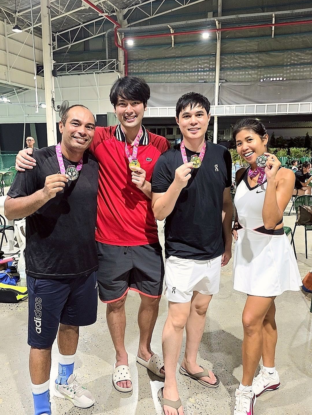 บอมบ์ - ธนิน มนูญศิลป์