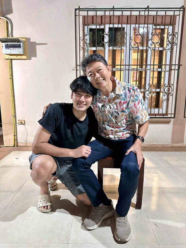 บอมบ์ - ธนิน มนูญศิลป์