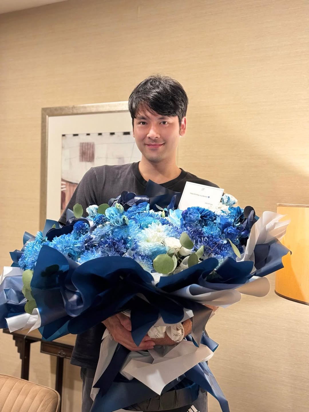 บอมบ์ - ธนิน มนูญศิลป์
