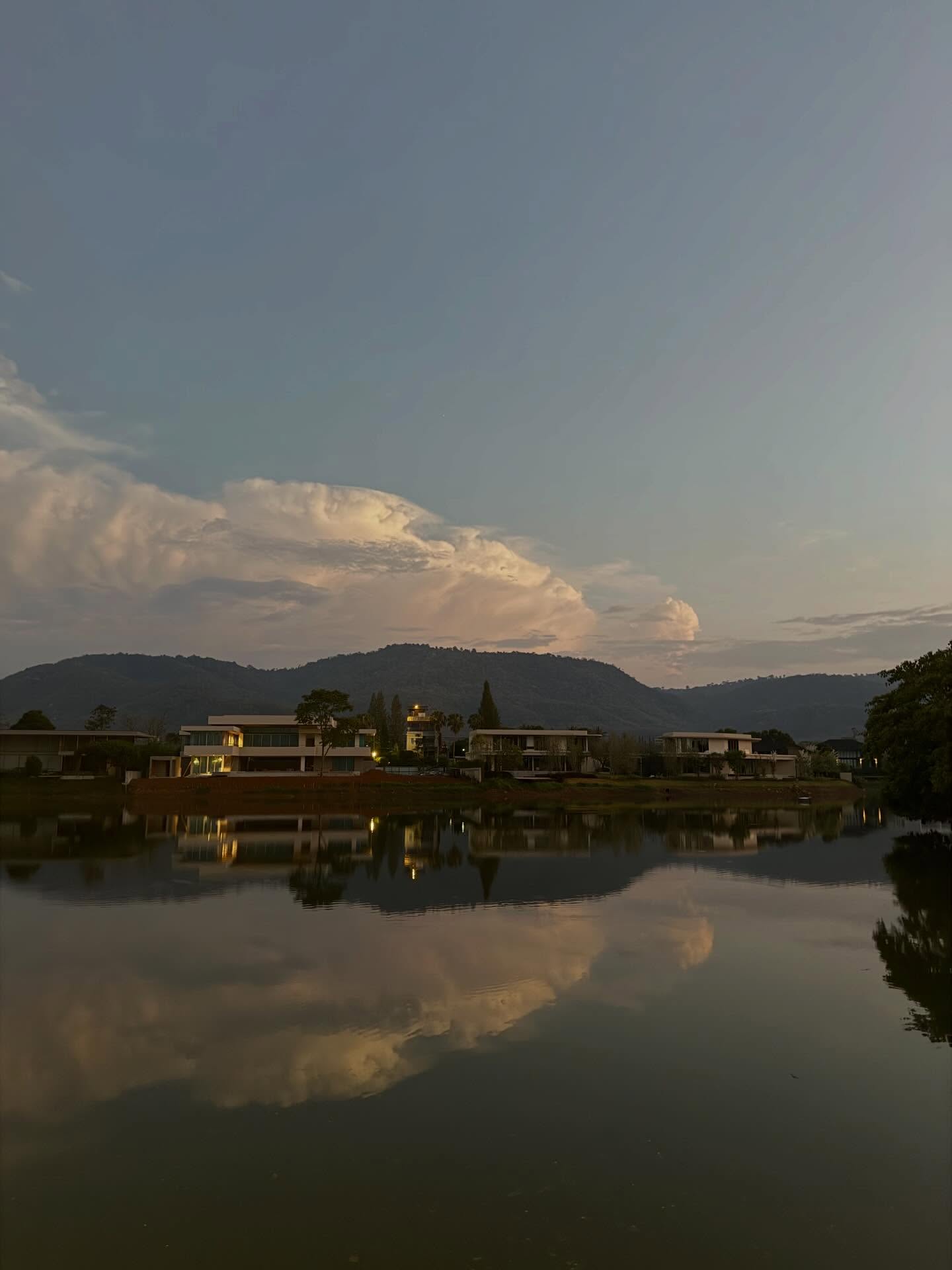 ฟรัง - นรีกุล เกตุประภากร