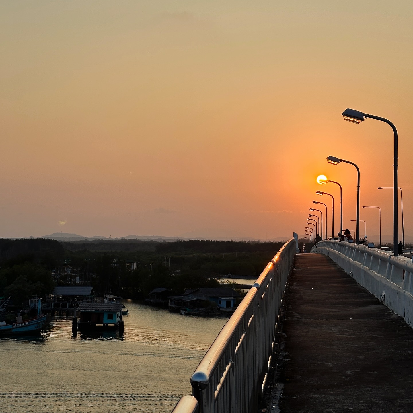 อาย - กมลเนตร เรืองศรี