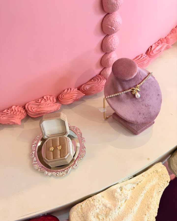 อาย - กมลเนตร เรืองศรี