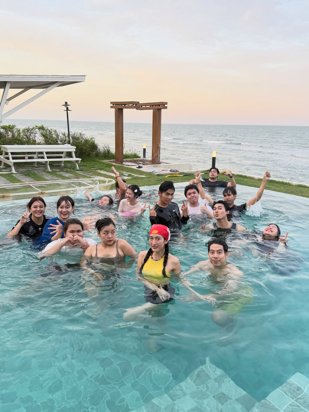 อาย - กมลเนตร เรืองศรี
