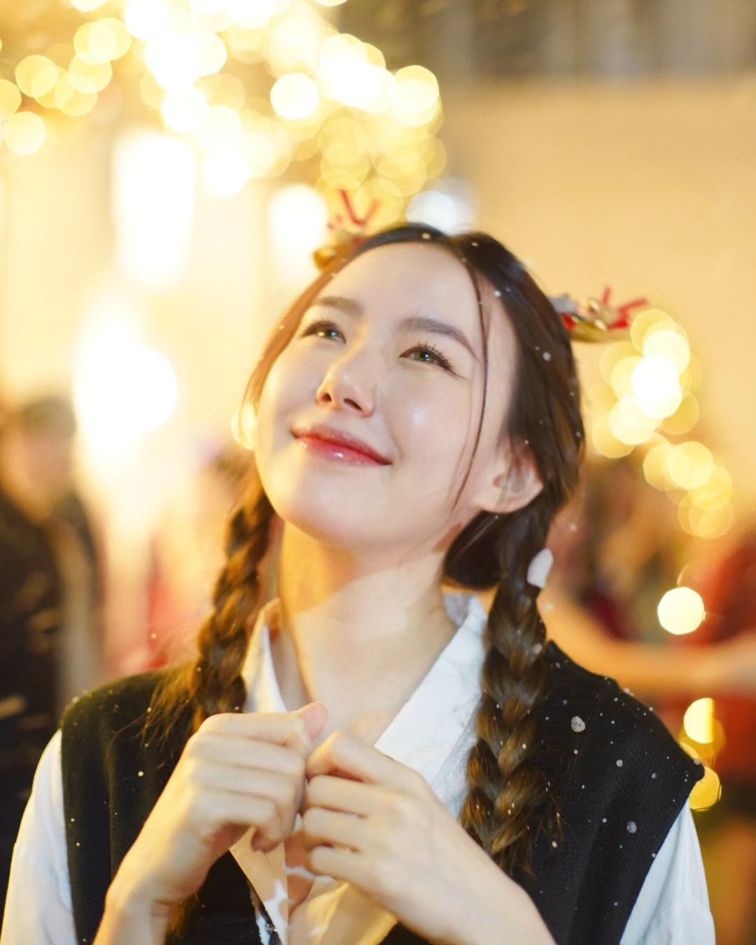 เชอรีน - ณัฐจารี หรเวชกุล