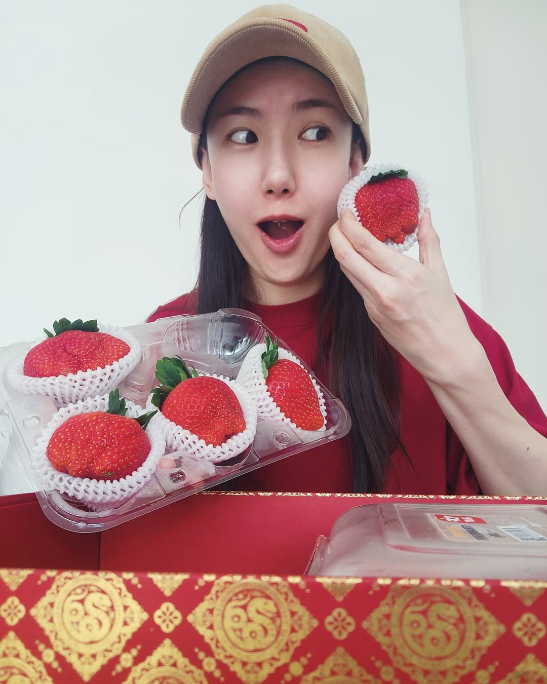 เชอรีน - ณัฐจารี หรเวชกุล