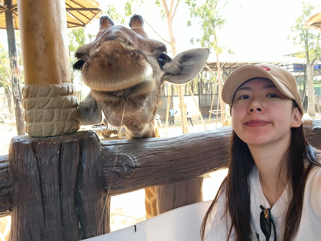 เชอรีน - ณัฐจารี หรเวชกุล