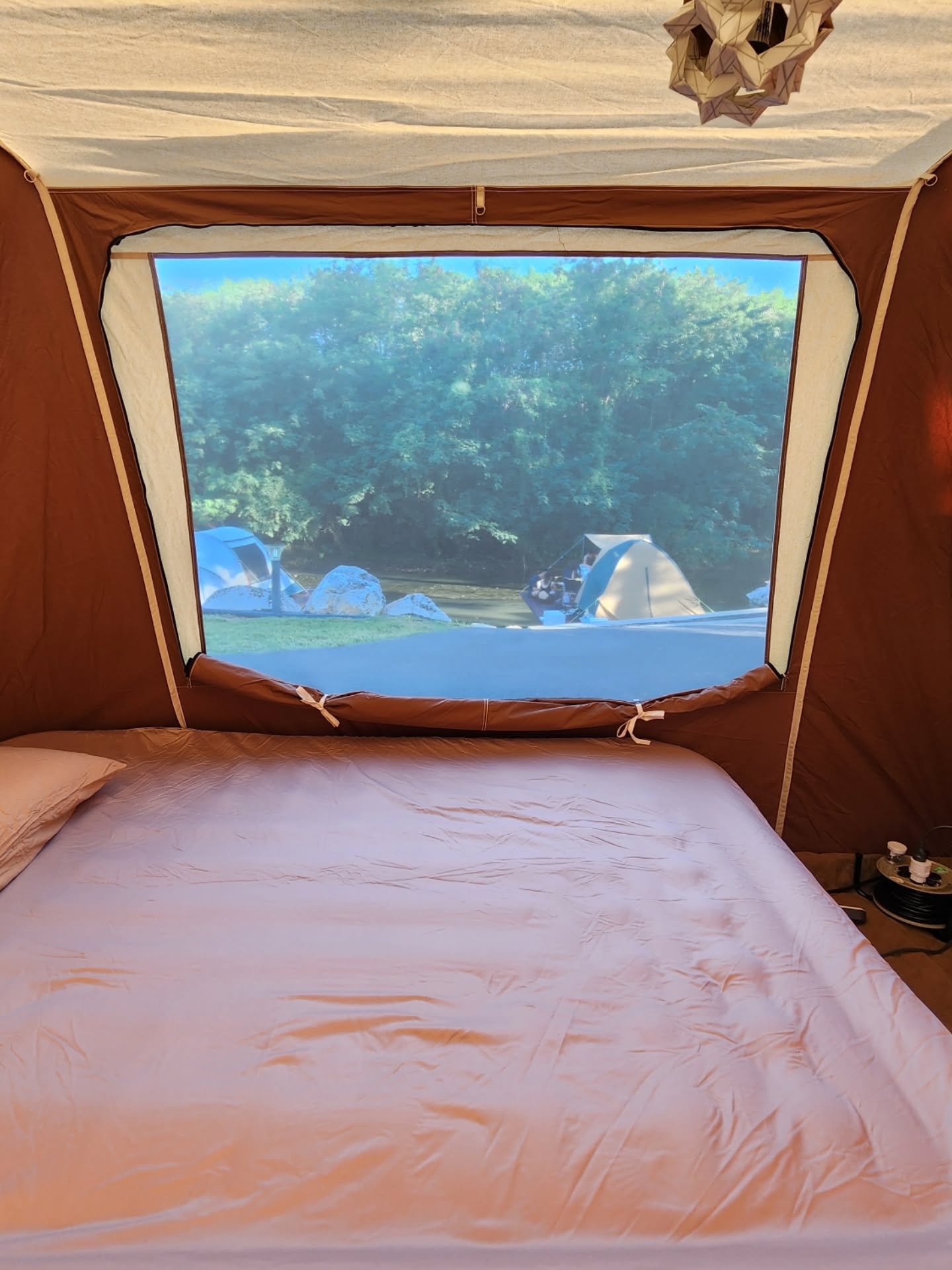 เชอรีน - ณัฐจารี หรเวชกุล