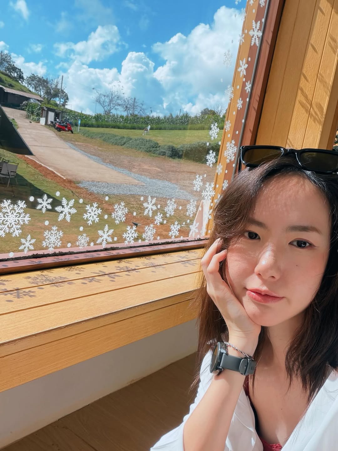 เชอรีน - ณัฐจารี หรเวชกุล