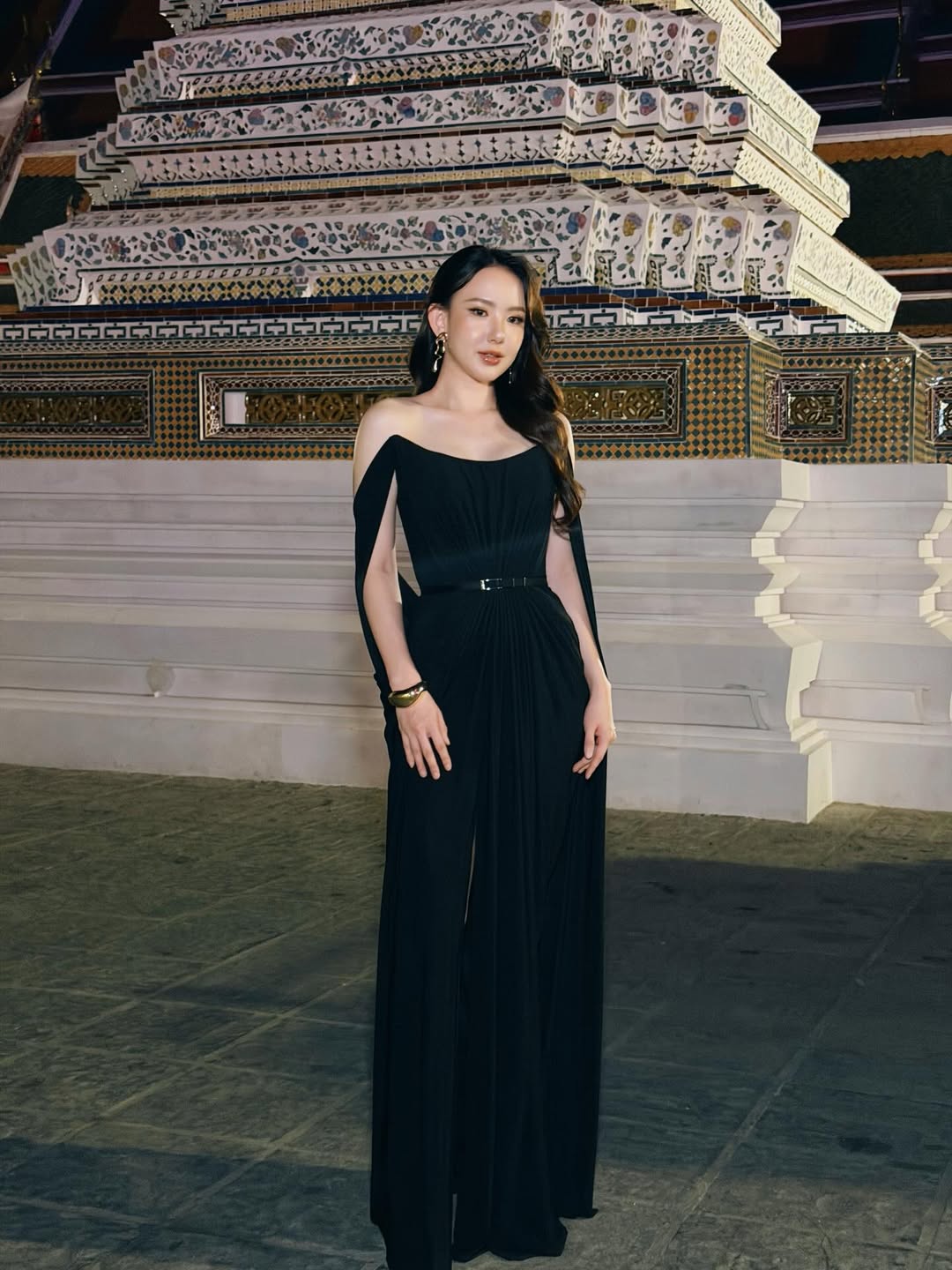 เชอรีน - ณัฐจารี หรเวชกุล