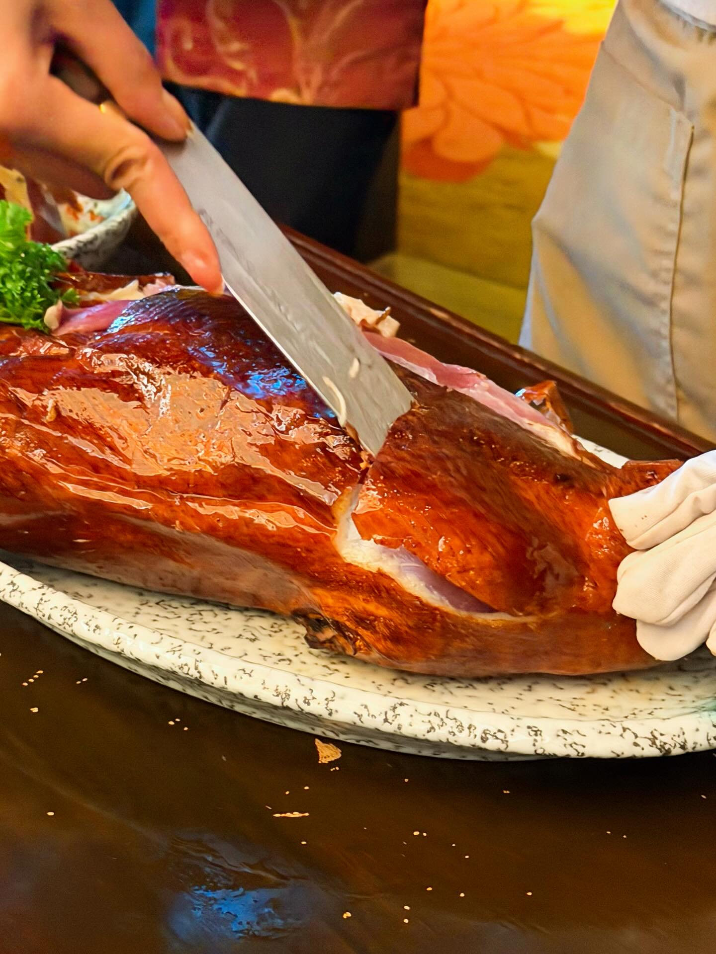 เชอรีน - ณัฐจารี หรเวชกุล