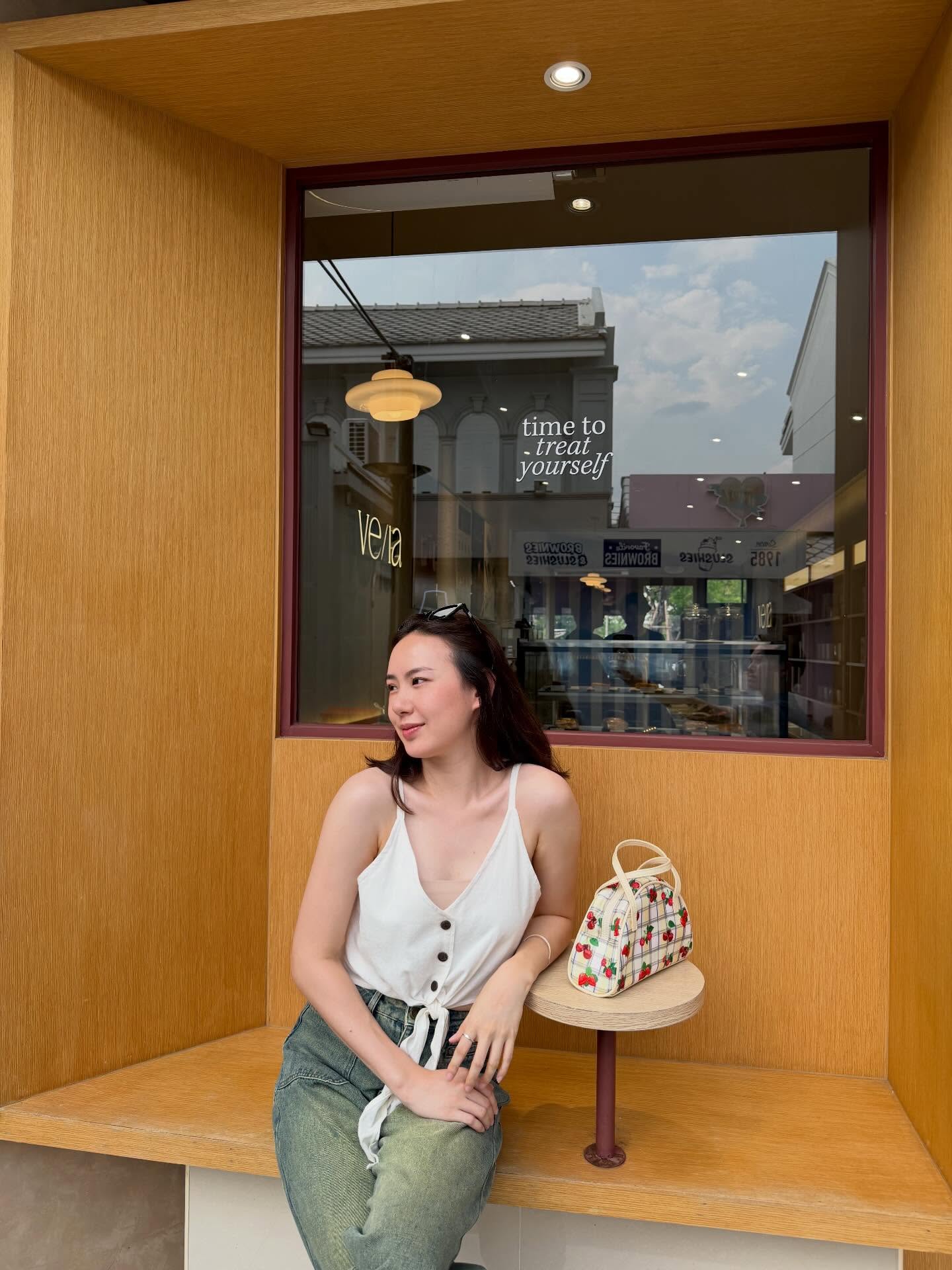 เชอรีน - ณัฐจารี หรเวชกุล