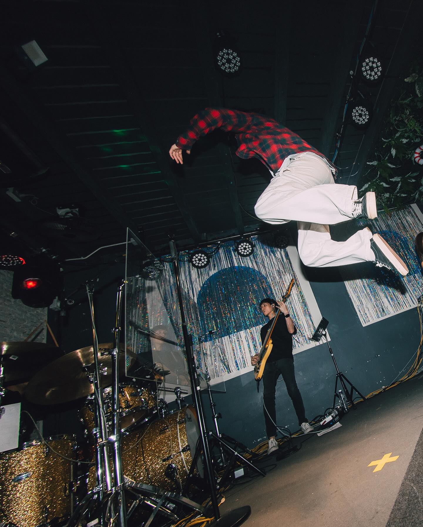 ไอซ์ - พาริส อินทรโกมาลย์สุต