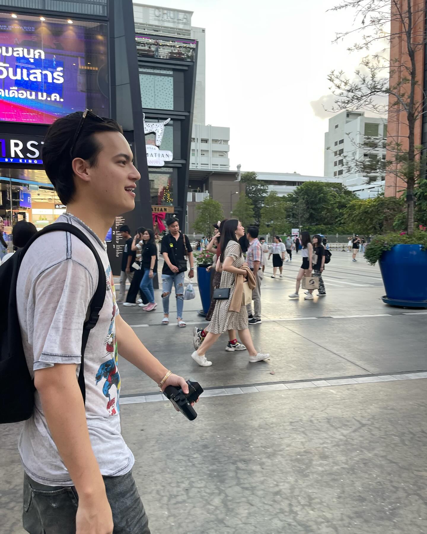 ไอซ์ - พาริส อินทรโกมาลย์สุต