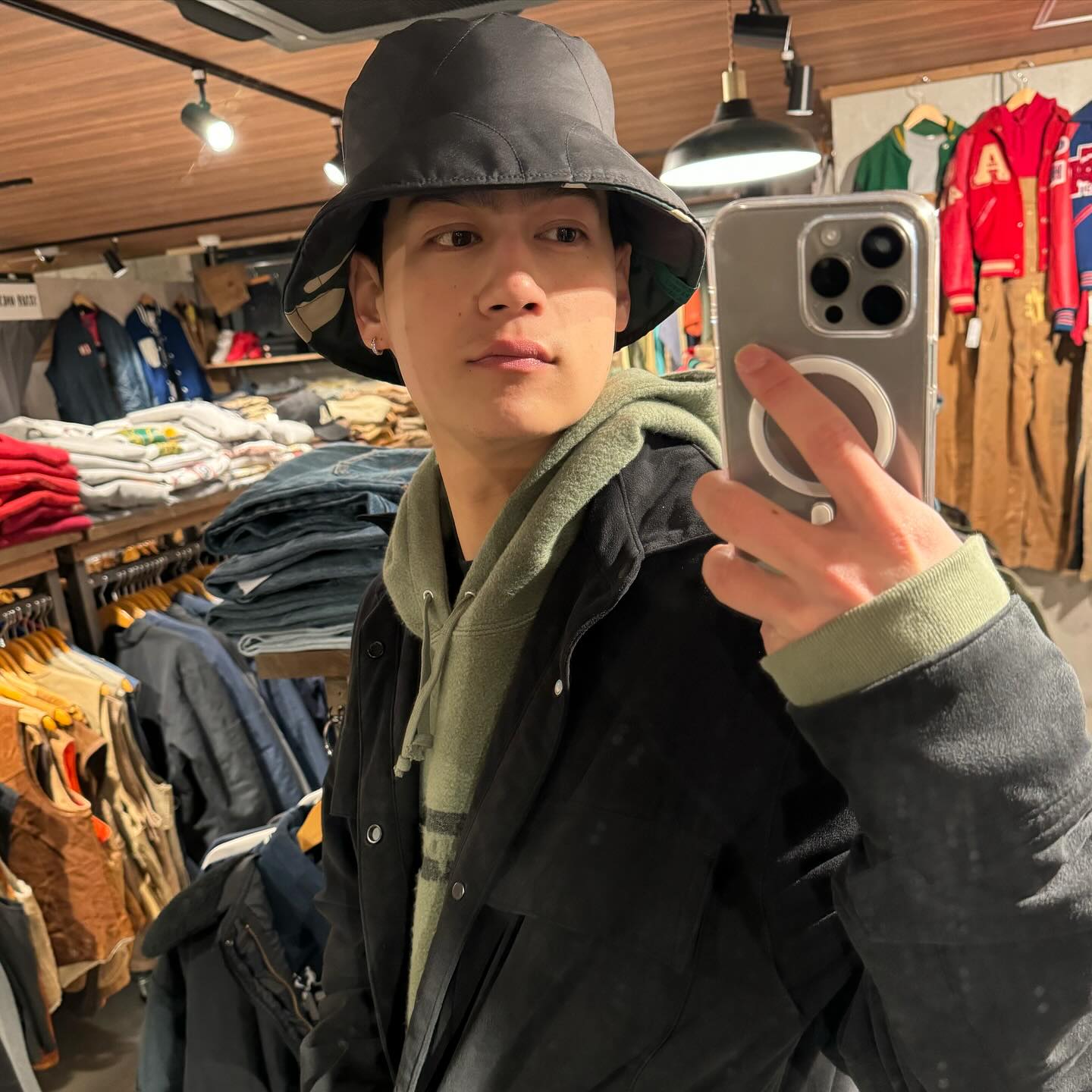 ไอซ์ - พาริส อินทรโกมาลย์สุต