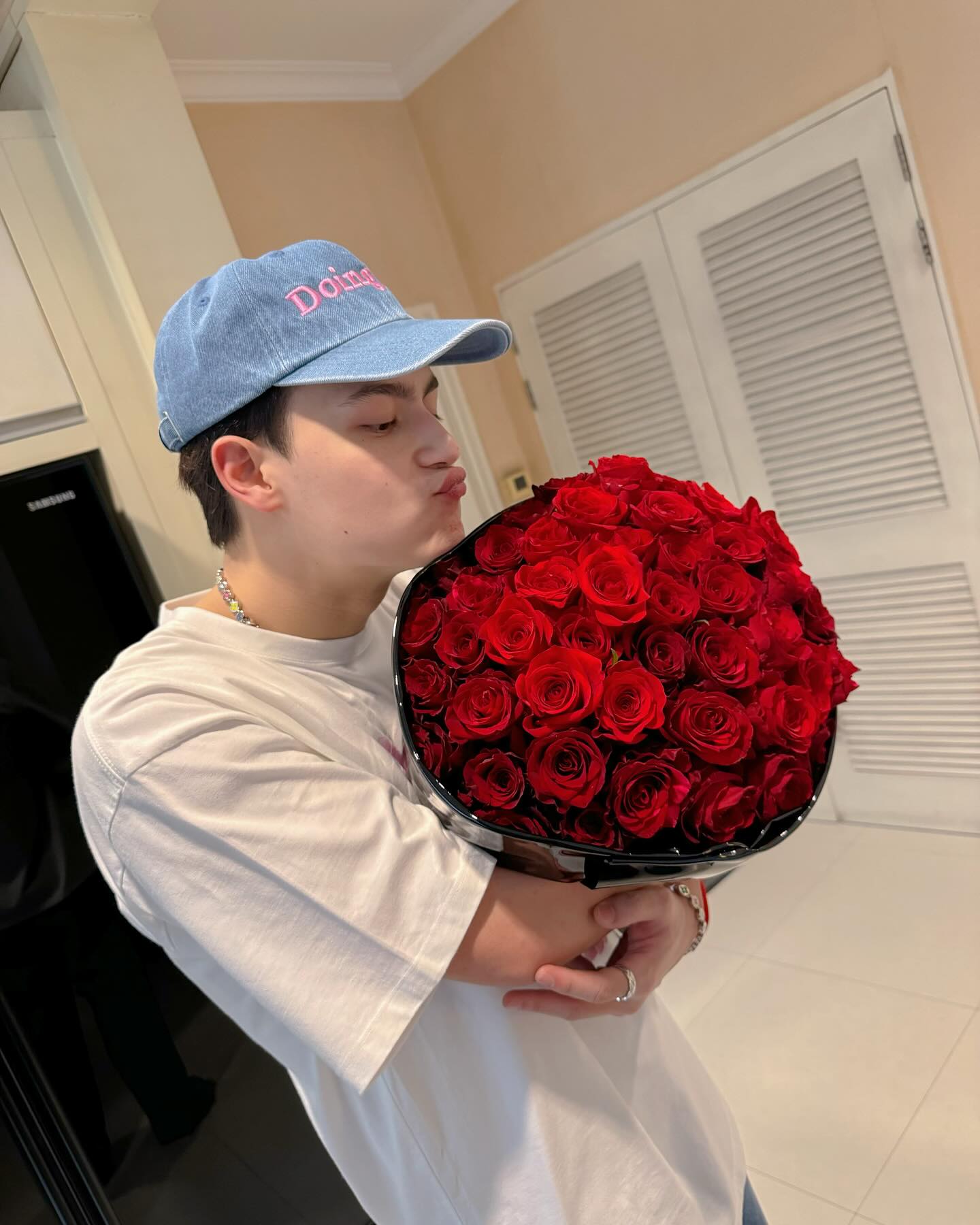 ไอซ์ - พาริส อินทรโกมาลย์สุต