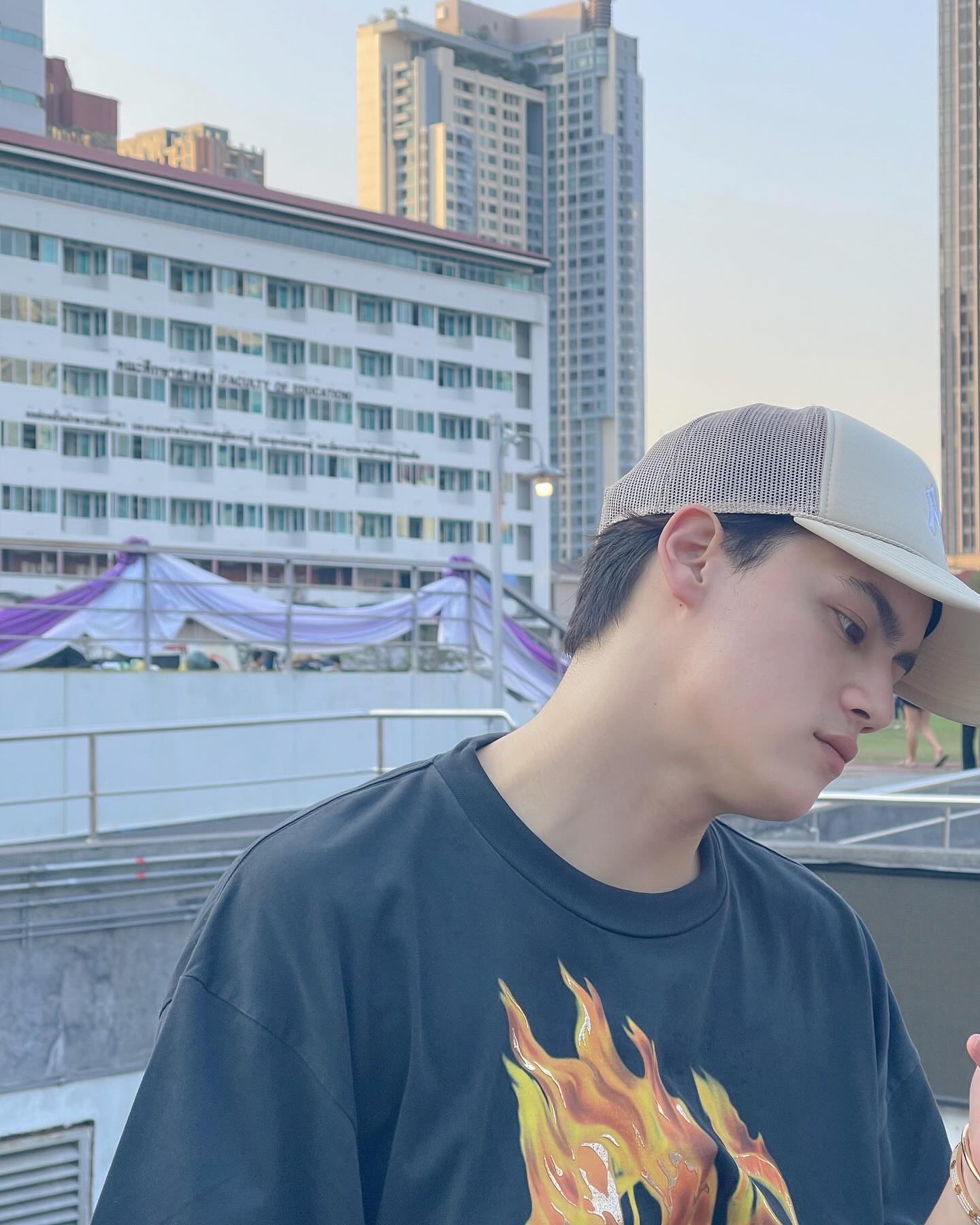 ไอซ์ - พาริส อินทรโกมาลย์สุต