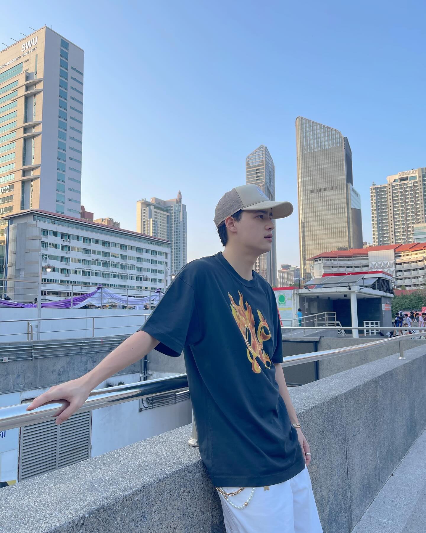 ไอซ์ - พาริส อินทรโกมาลย์สุต