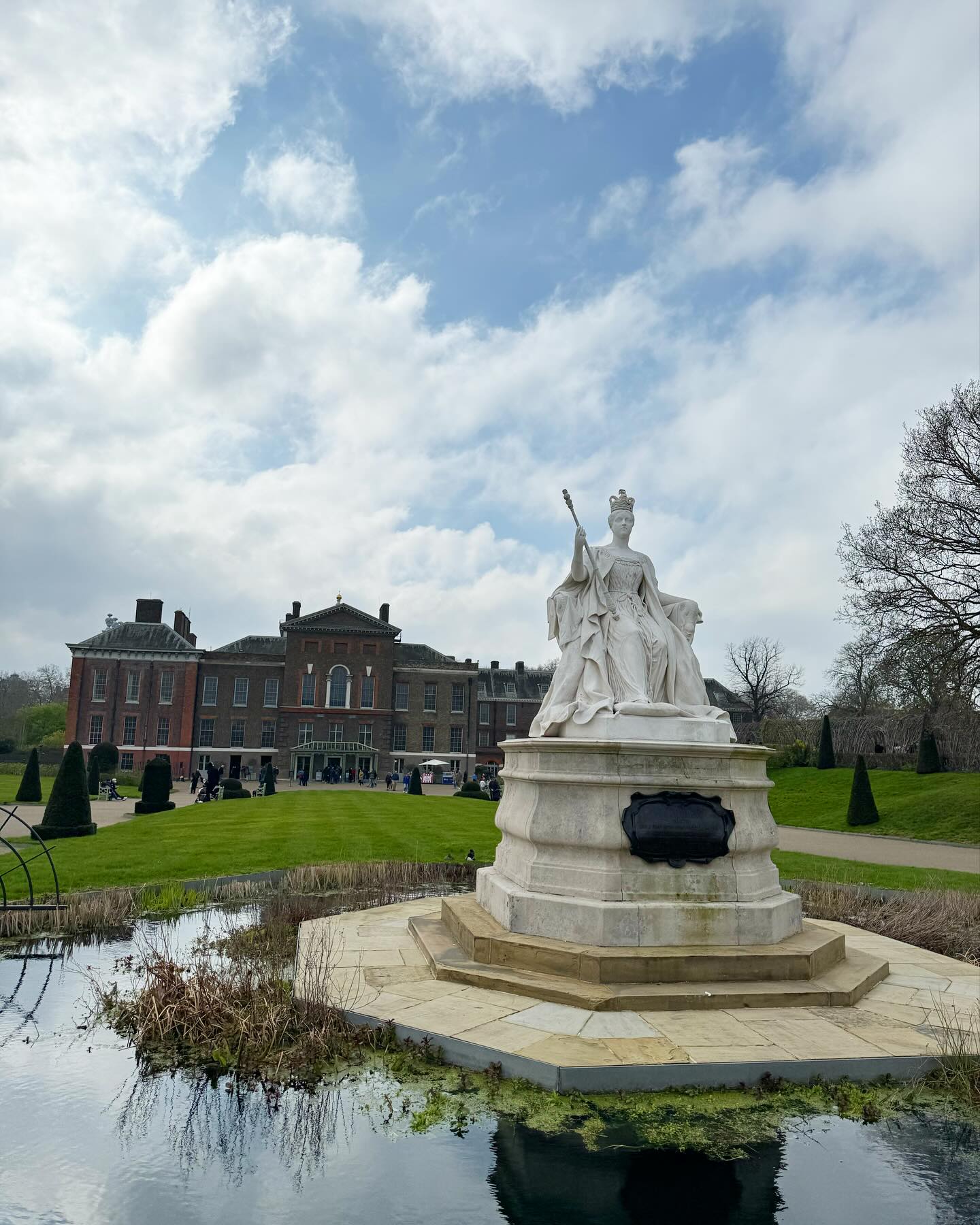 ไอซ์ - พาริส อินทรโกมาลย์สุต