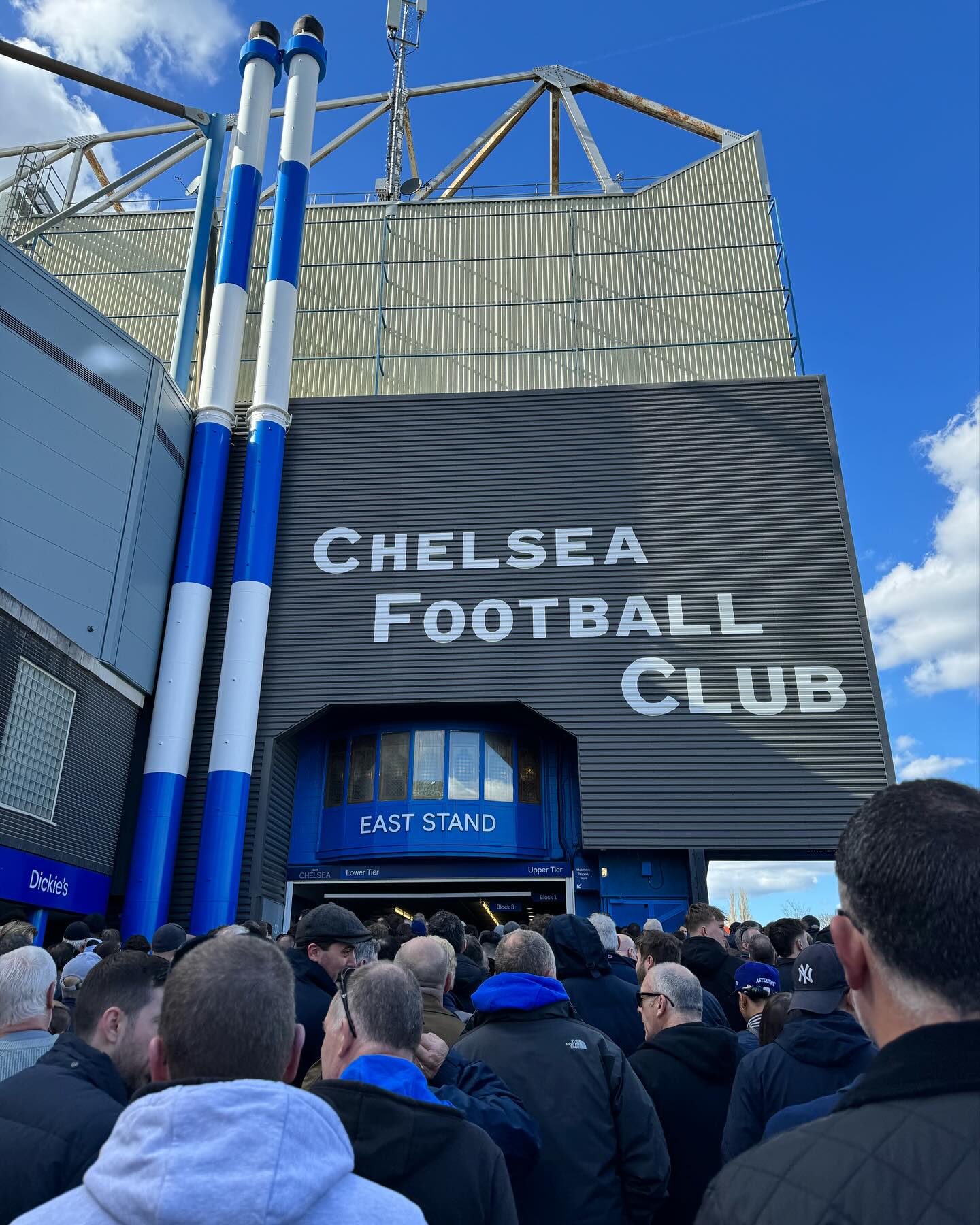 ไอซ์ - พาริส อินทรโกมาลย์สุต