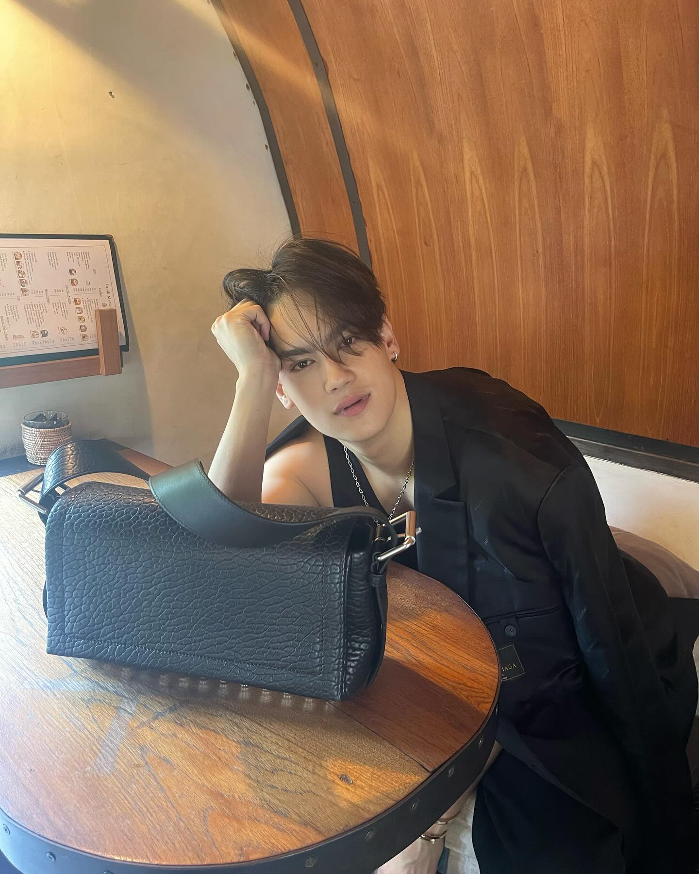 ไอซ์ - พาริส อินทรโกมาลย์สุต