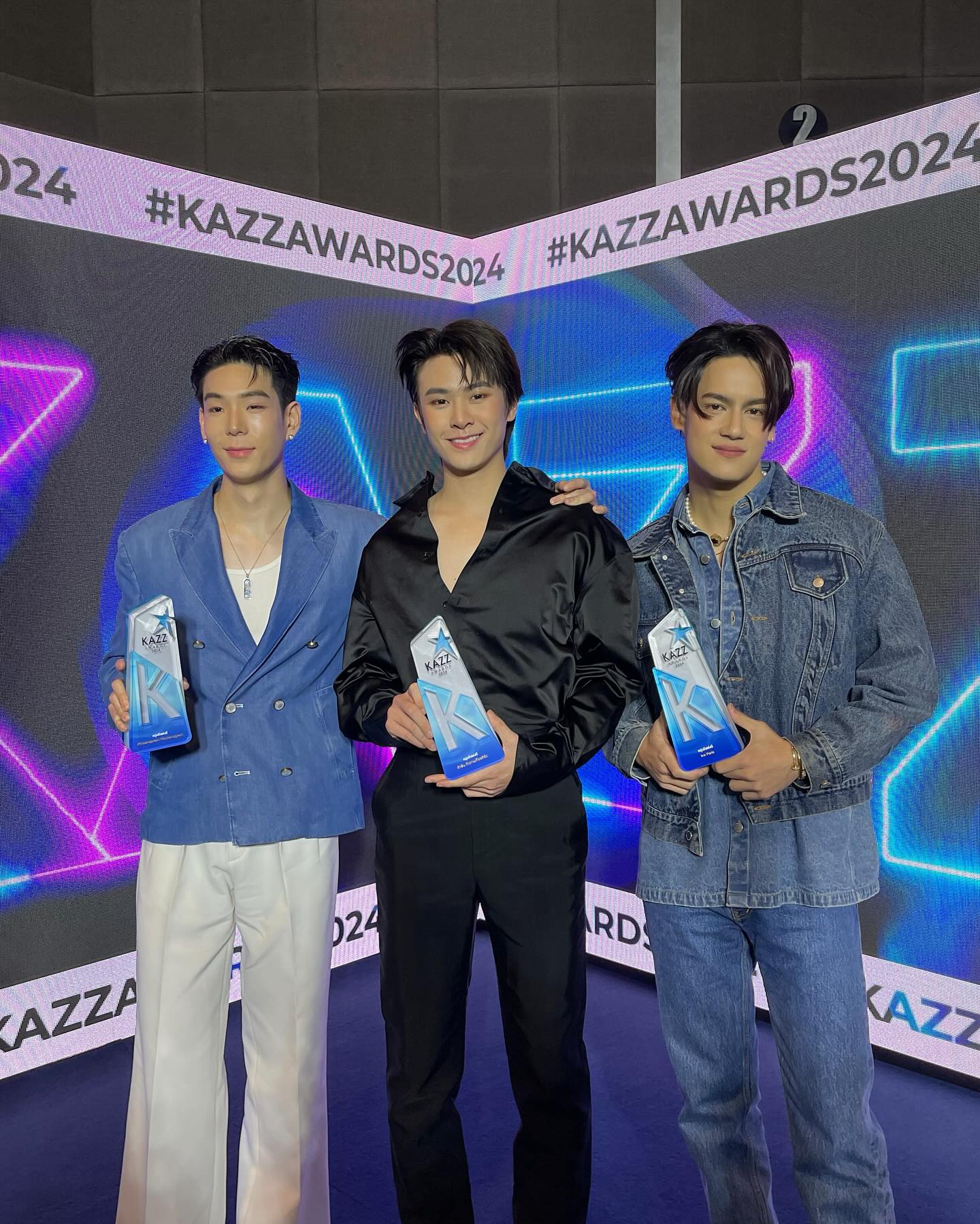 ไอซ์ - พาริส อินทรโกมาลย์สุต