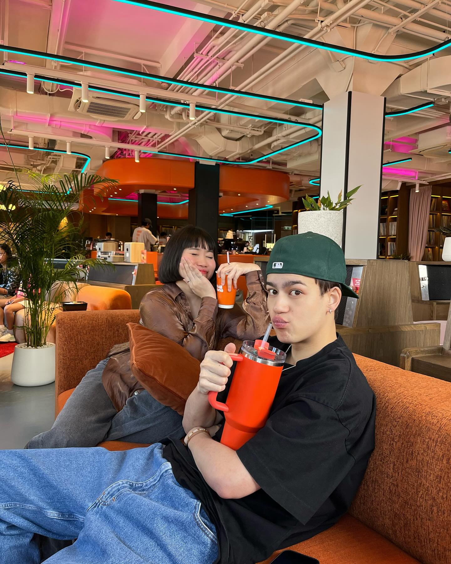 ไอซ์ - พาริส อินทรโกมาลย์สุต