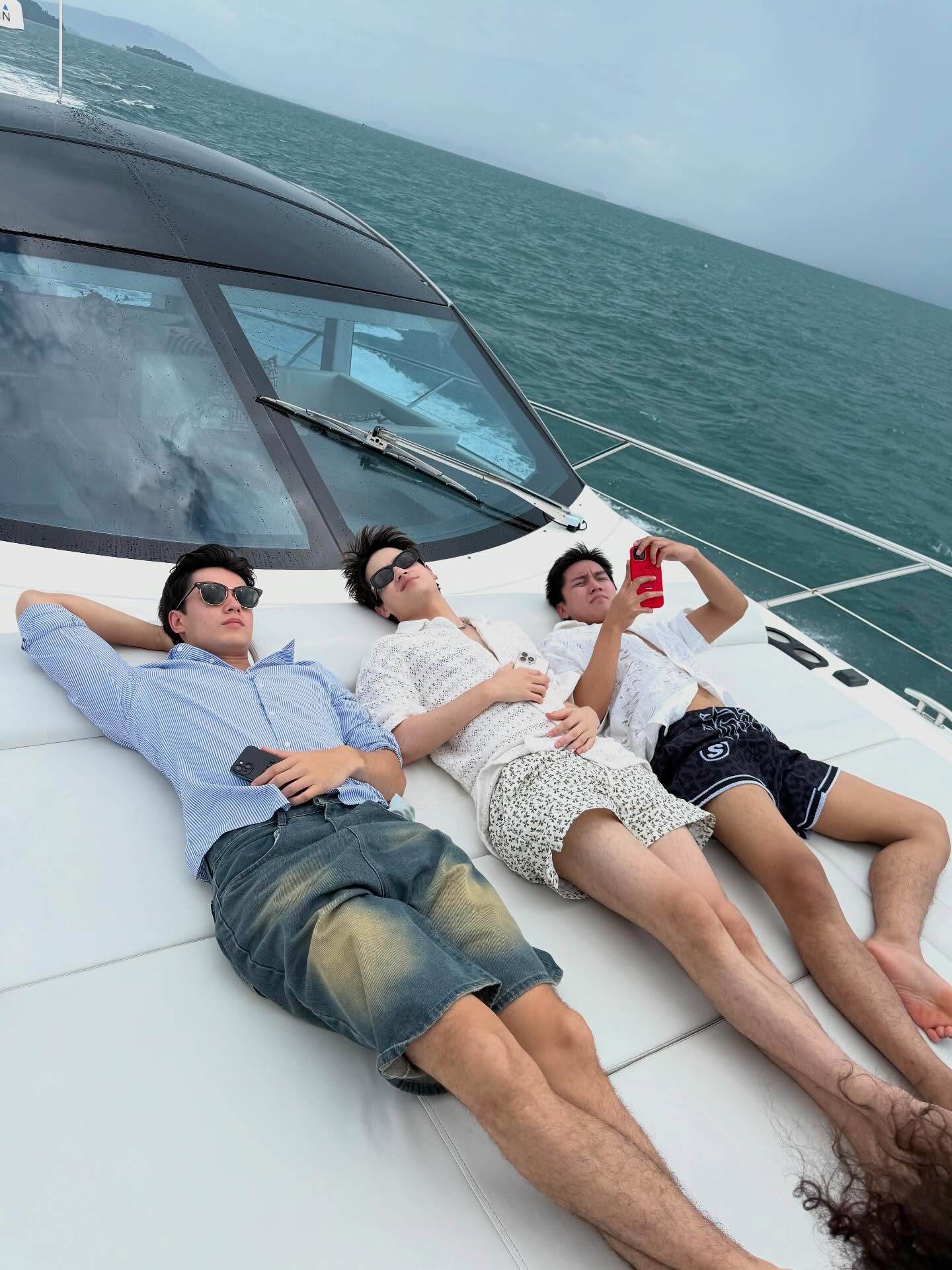 ไอซ์ - พาริส อินทรโกมาลย์สุต