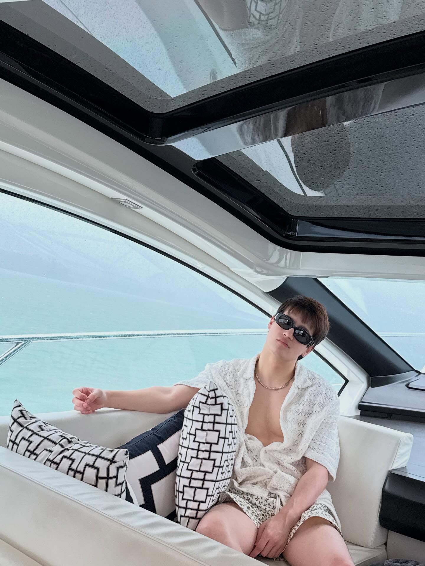 ไอซ์ - พาริส อินทรโกมาลย์สุต