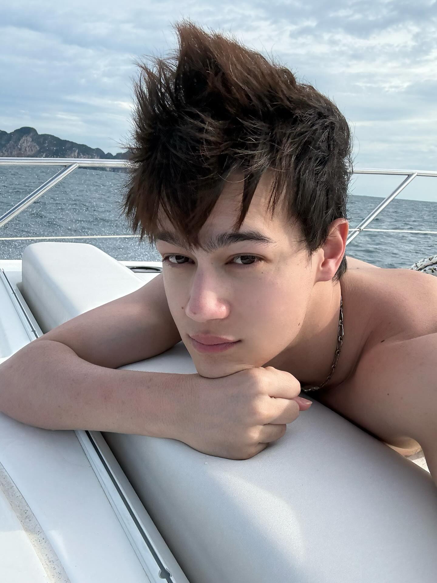 ไอซ์ - พาริส อินทรโกมาลย์สุต