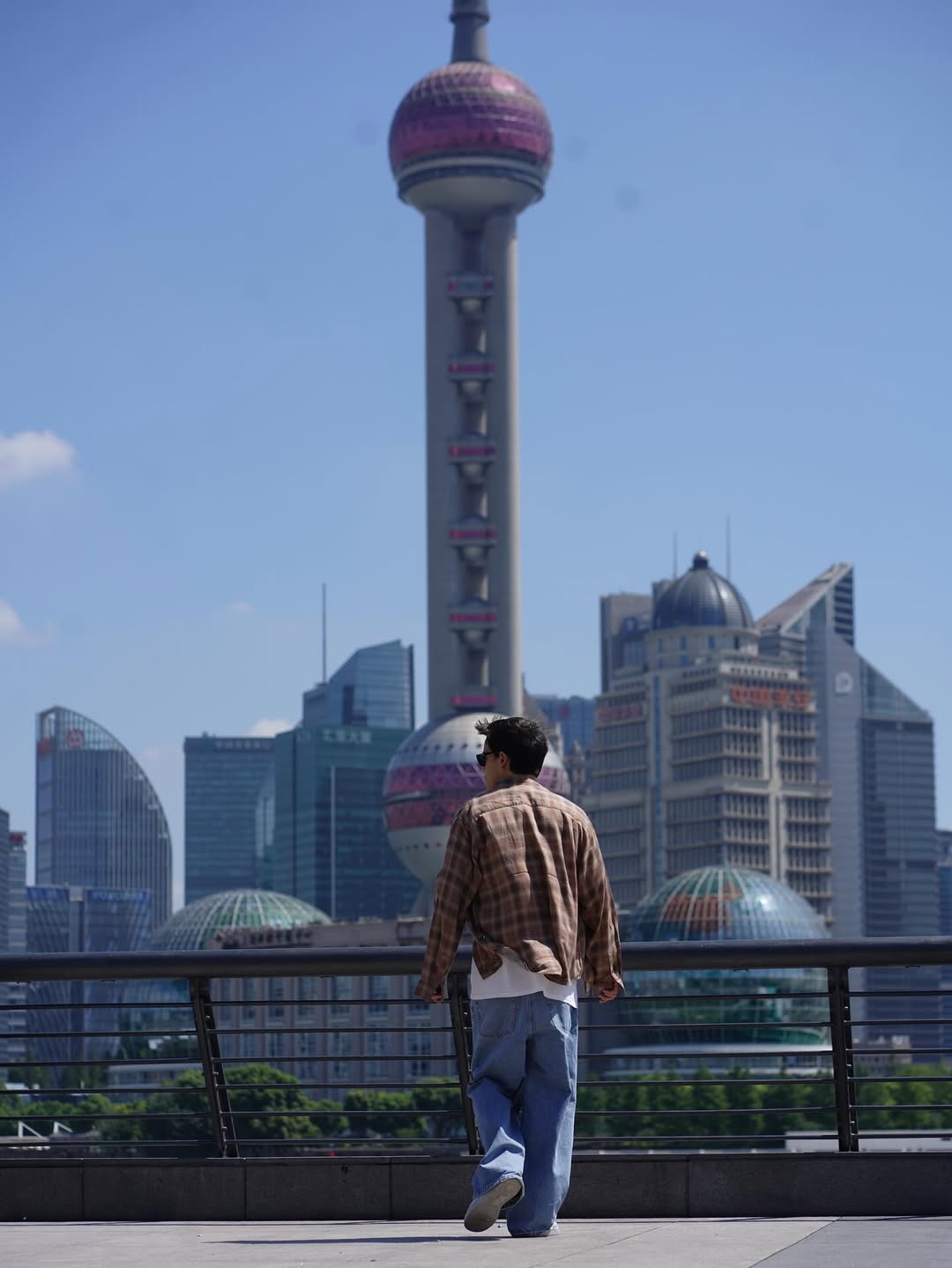 ไอซ์ - พาริส อินทรโกมาลย์สุต