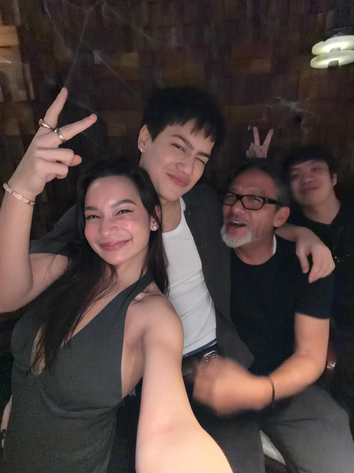 ไอซ์ - พาริส อินทรโกมาลย์สุต