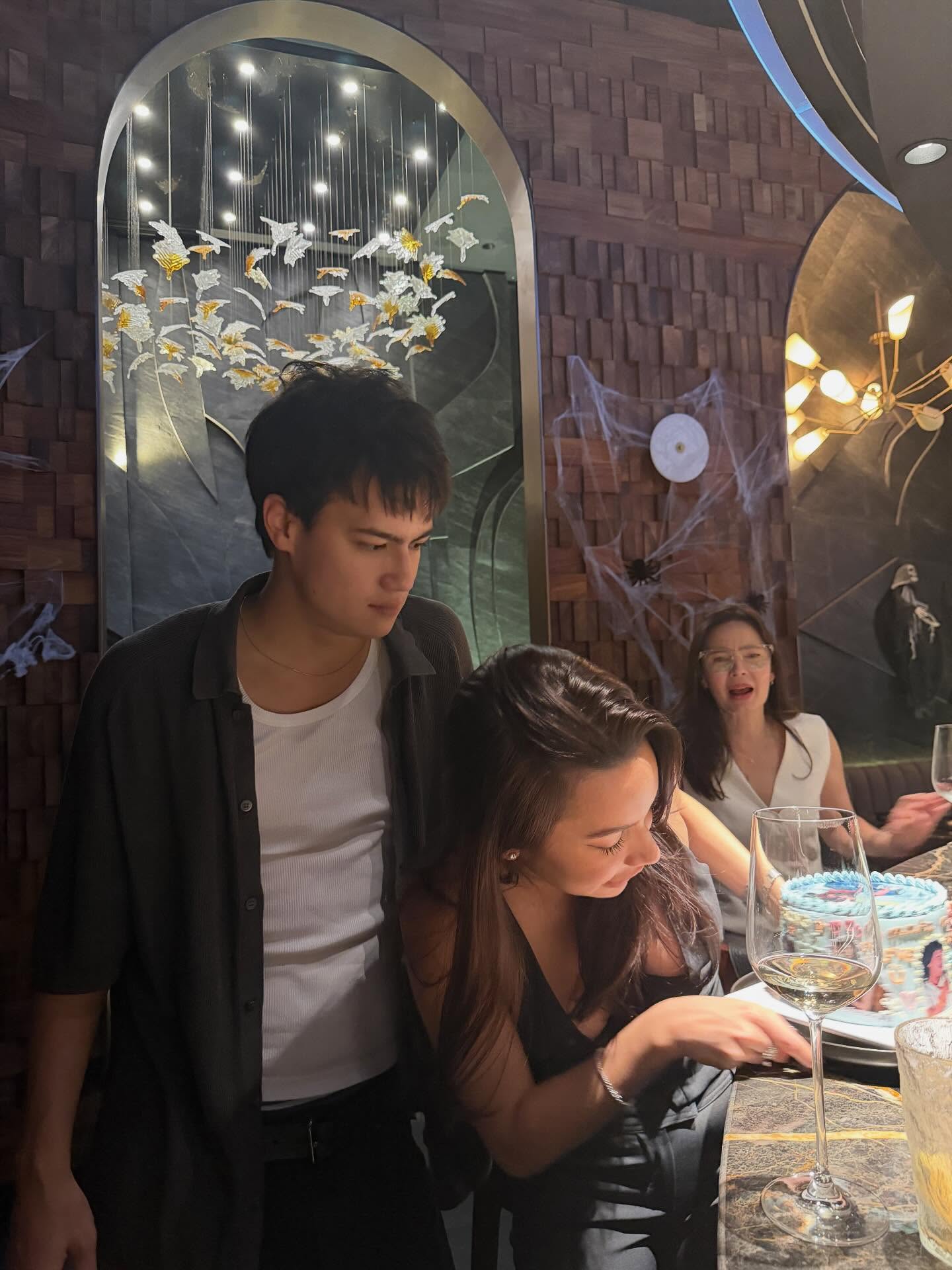 ไอซ์ - พาริส อินทรโกมาลย์สุต