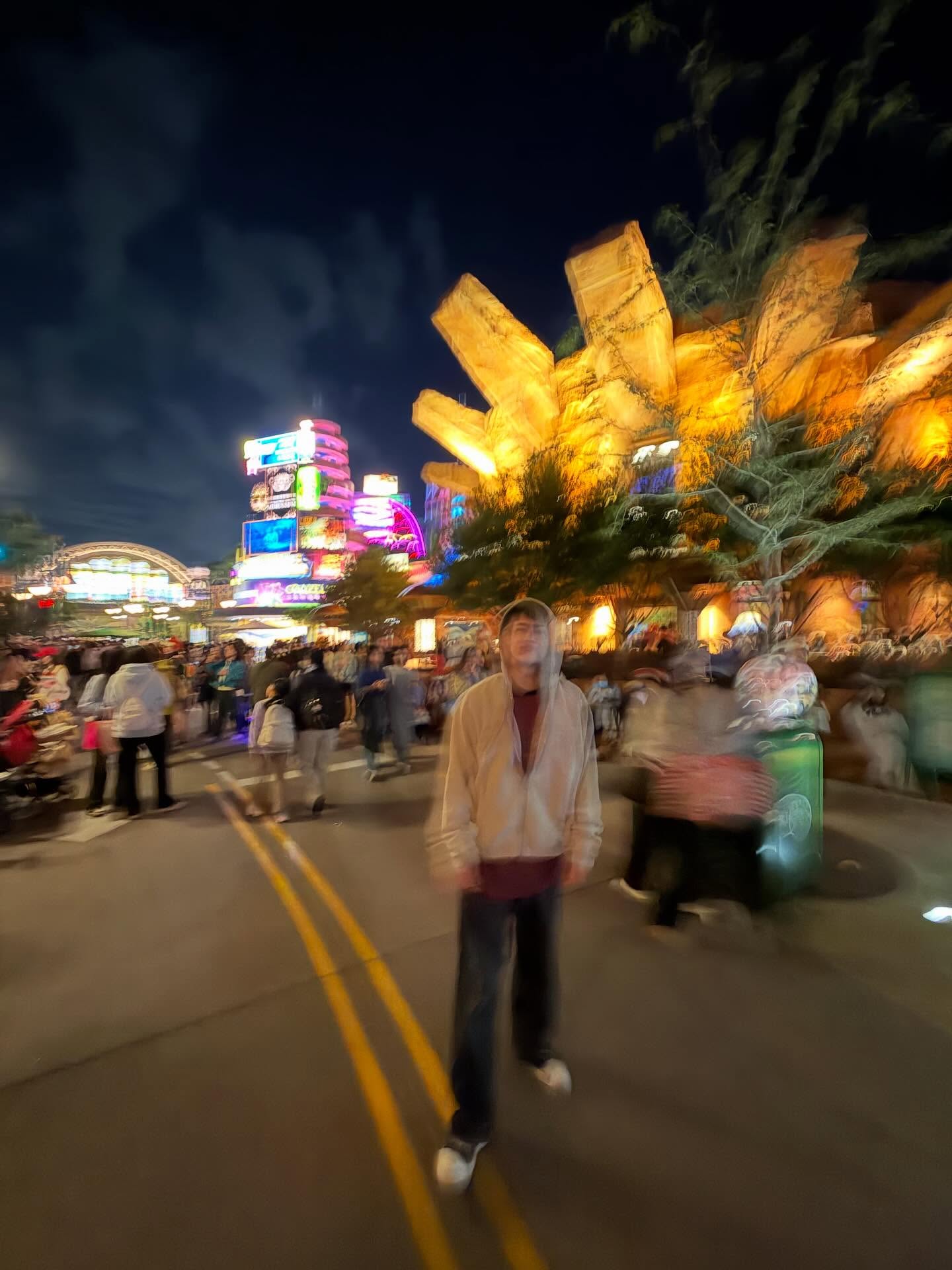 ไอซ์ - พาริส อินทรโกมาลย์สุต