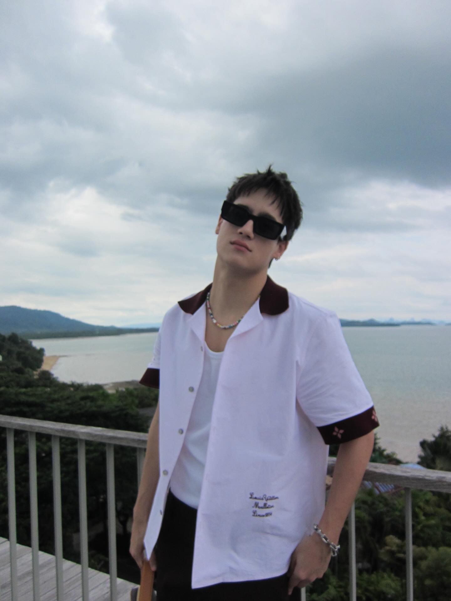 ไอซ์ - พาริส อินทรโกมาลย์สุต