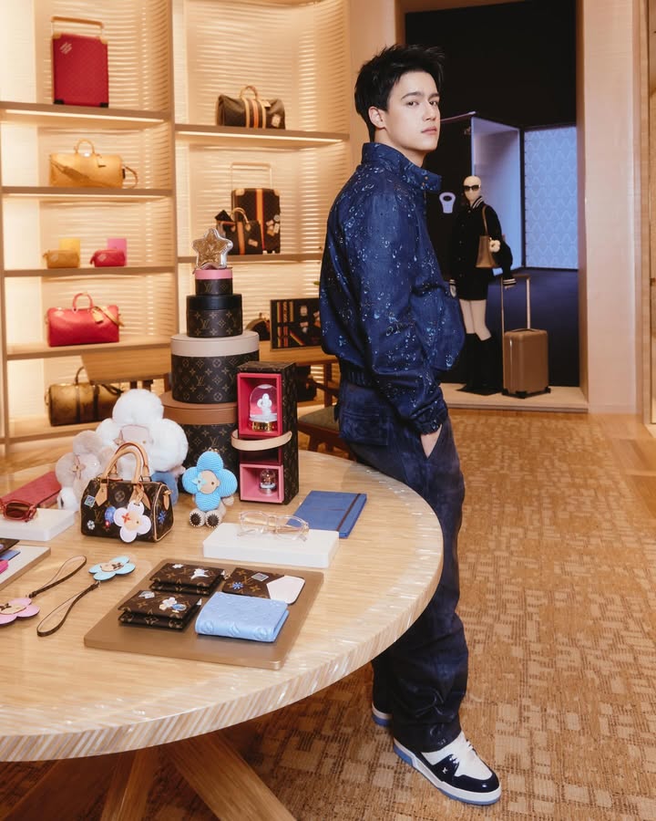 ไอซ์ - พาริส อินทรโกมาลย์สุต