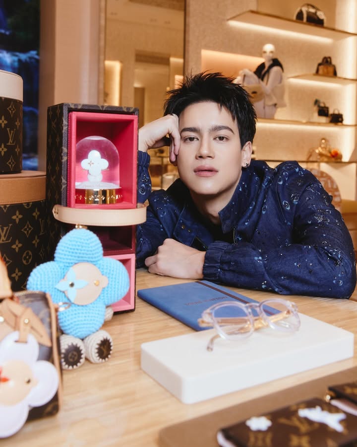 ไอซ์ - พาริส อินทรโกมาลย์สุต