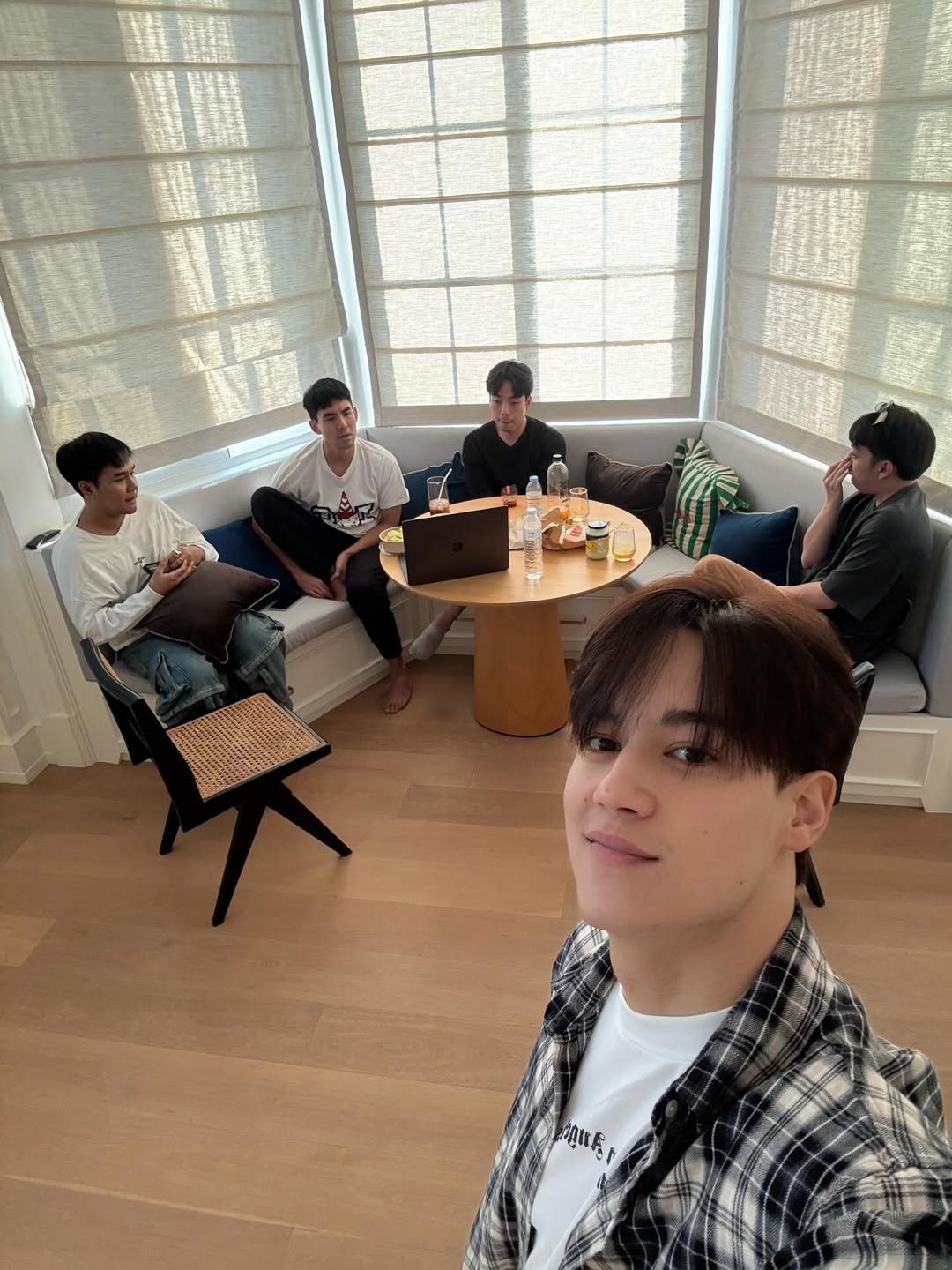 ไอซ์ - พาริส อินทรโกมาลย์สุต