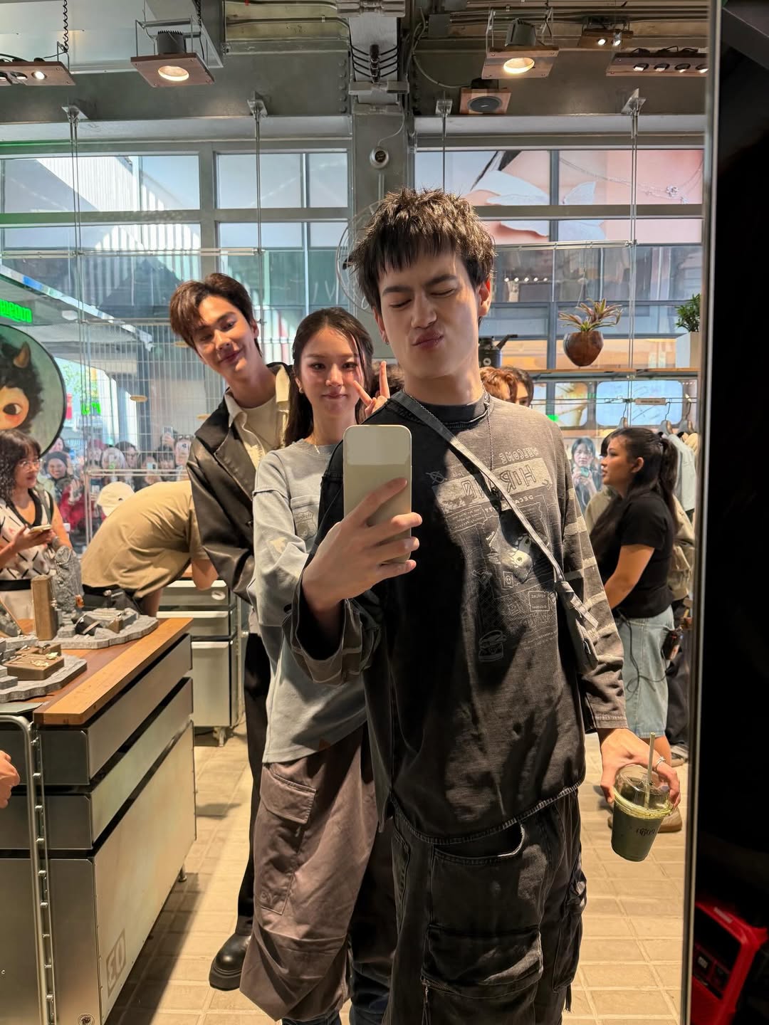 ไอซ์ - พาริส อินทรโกมาลย์สุต